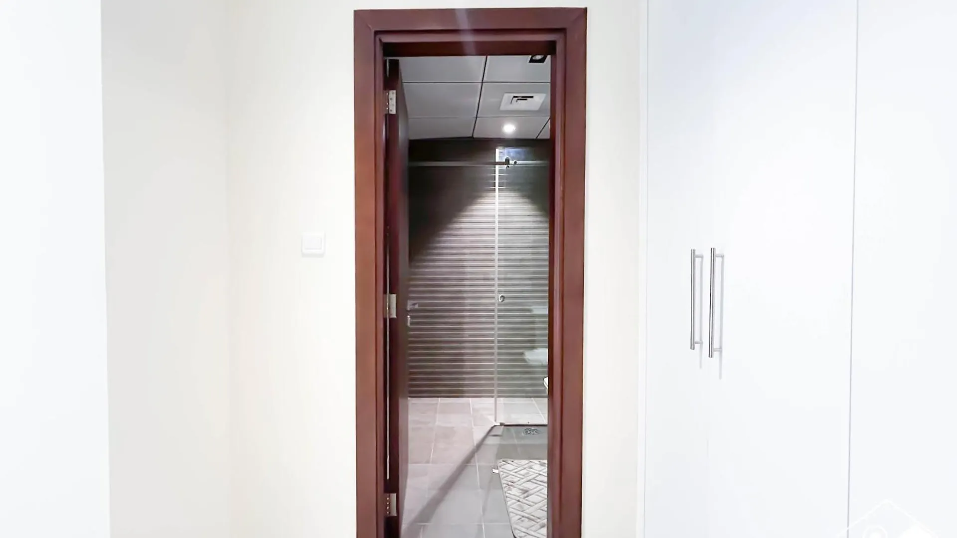 Cozy One-Bedroom In O2 Tower, Jvc Dubai United Arab Emirates