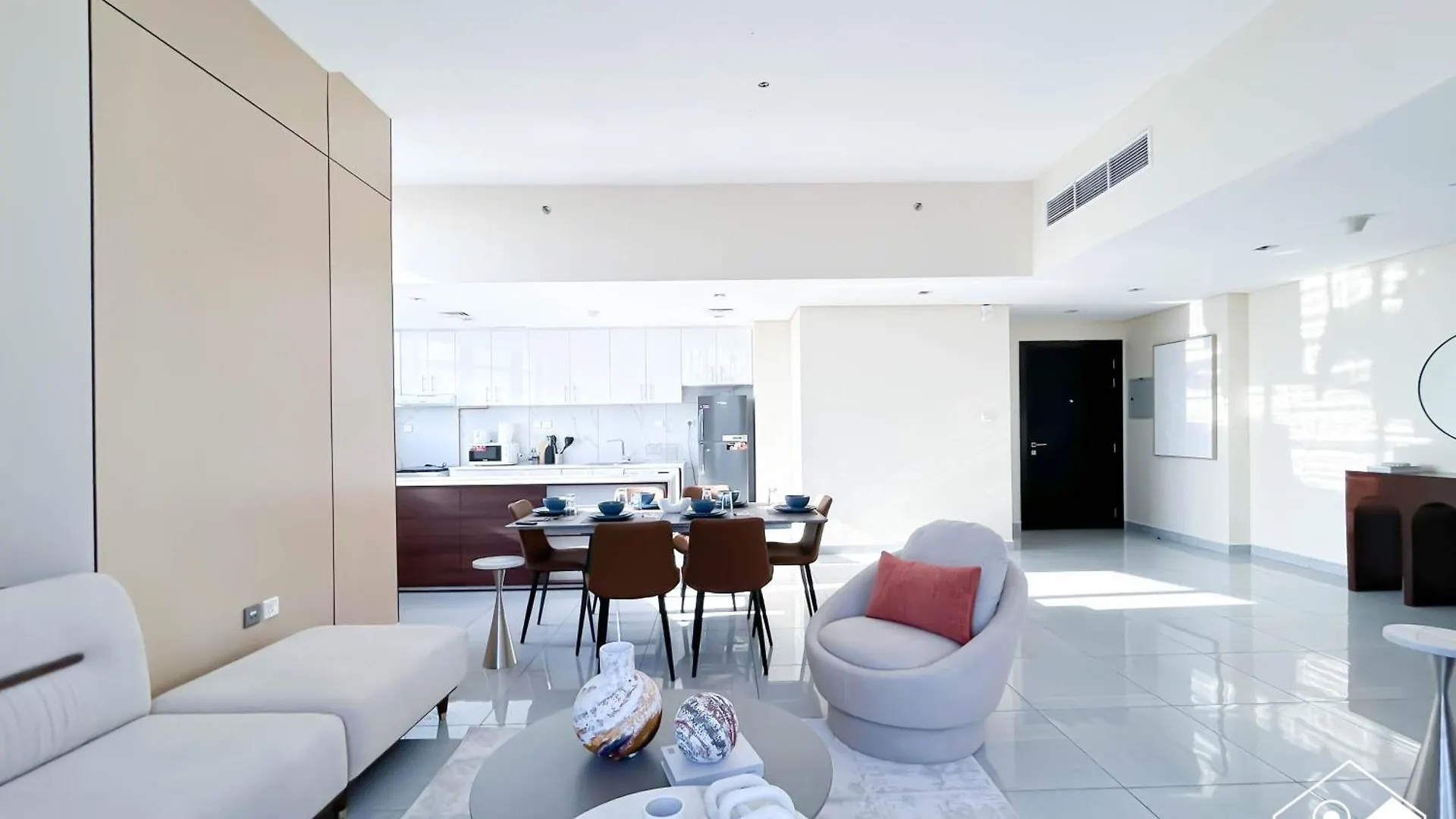 Cozy One-Bedroom In O2 Tower, Jvc Dubai Apartment