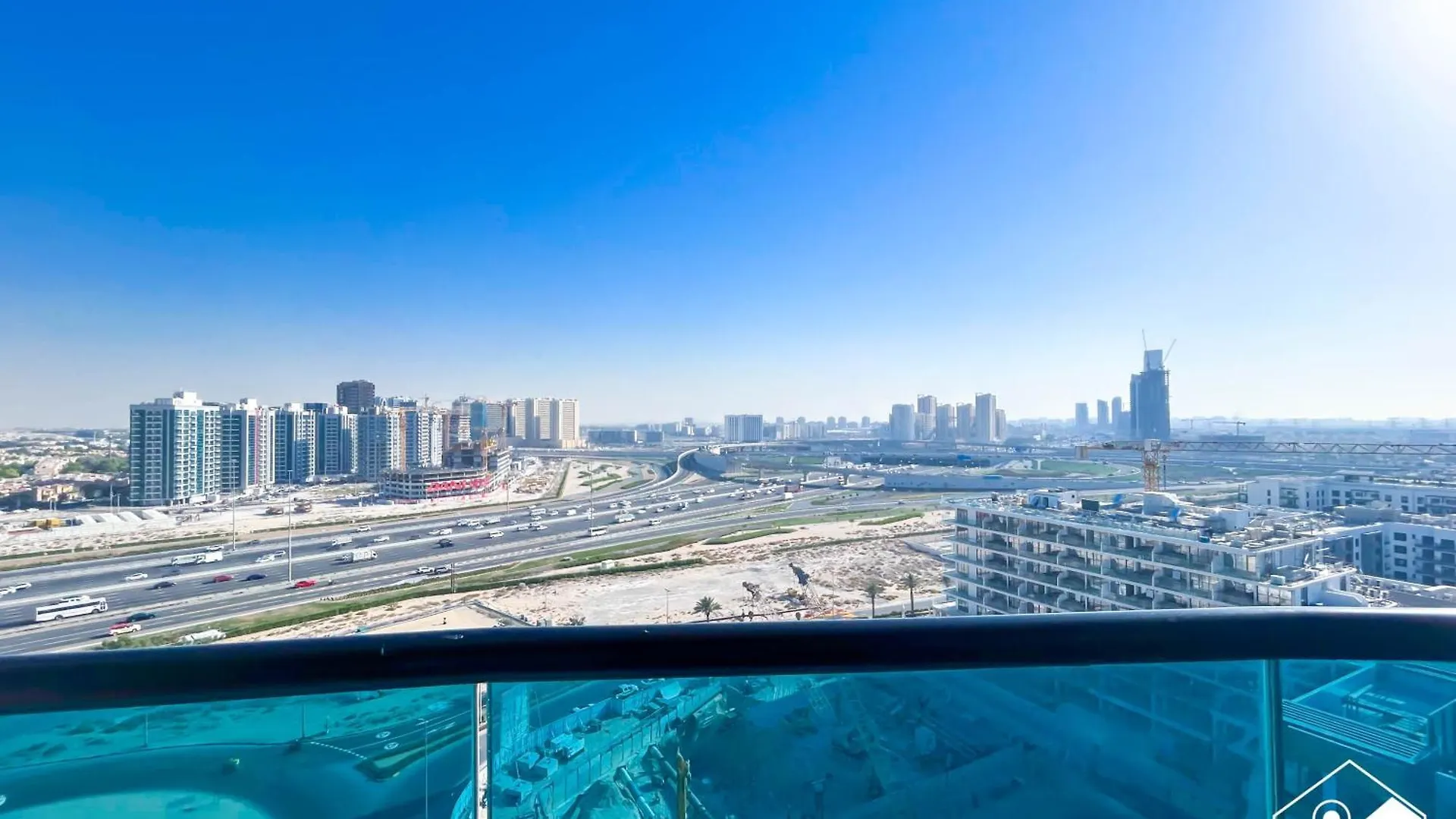 Cozy One-Bedroom In O2 Tower, Jvc Dubai Emirati Arabi Uniti