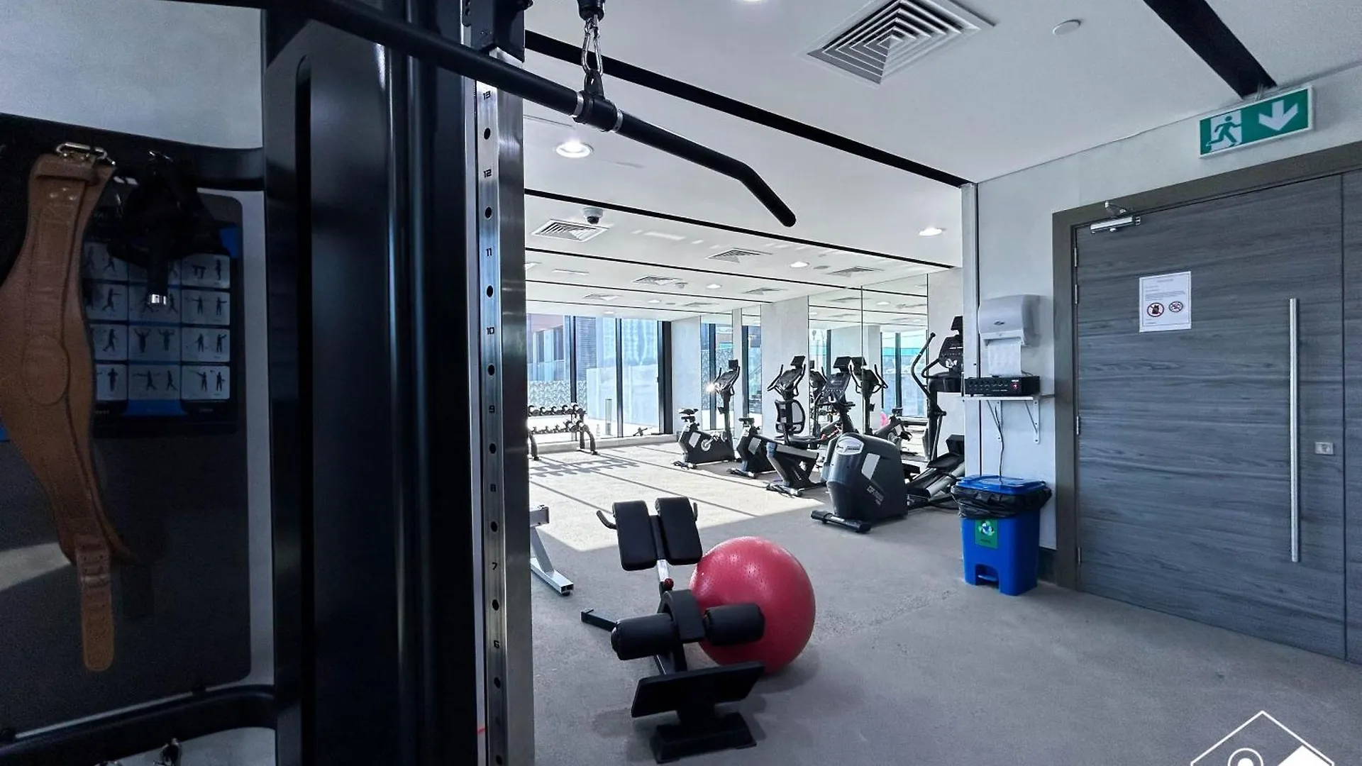 Cozy One-Bedroom In O2 Tower, Jvc Dubai
